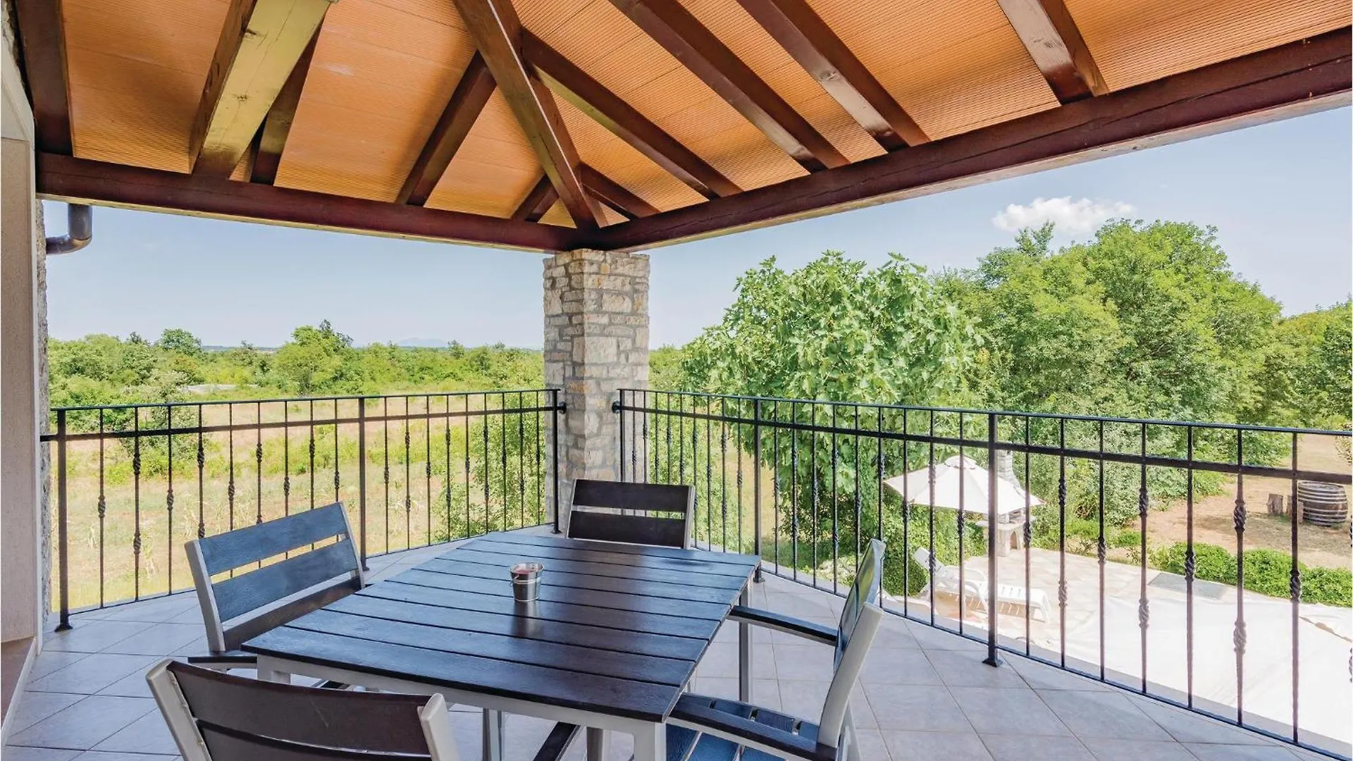 Gorgeous Home In Butkovici With Kitchen 펜션 Butkovići