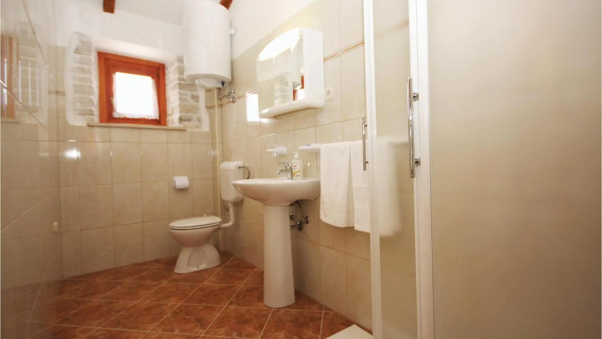 Gorgeous Home In Butkovici With Kitchen 크로아티아
