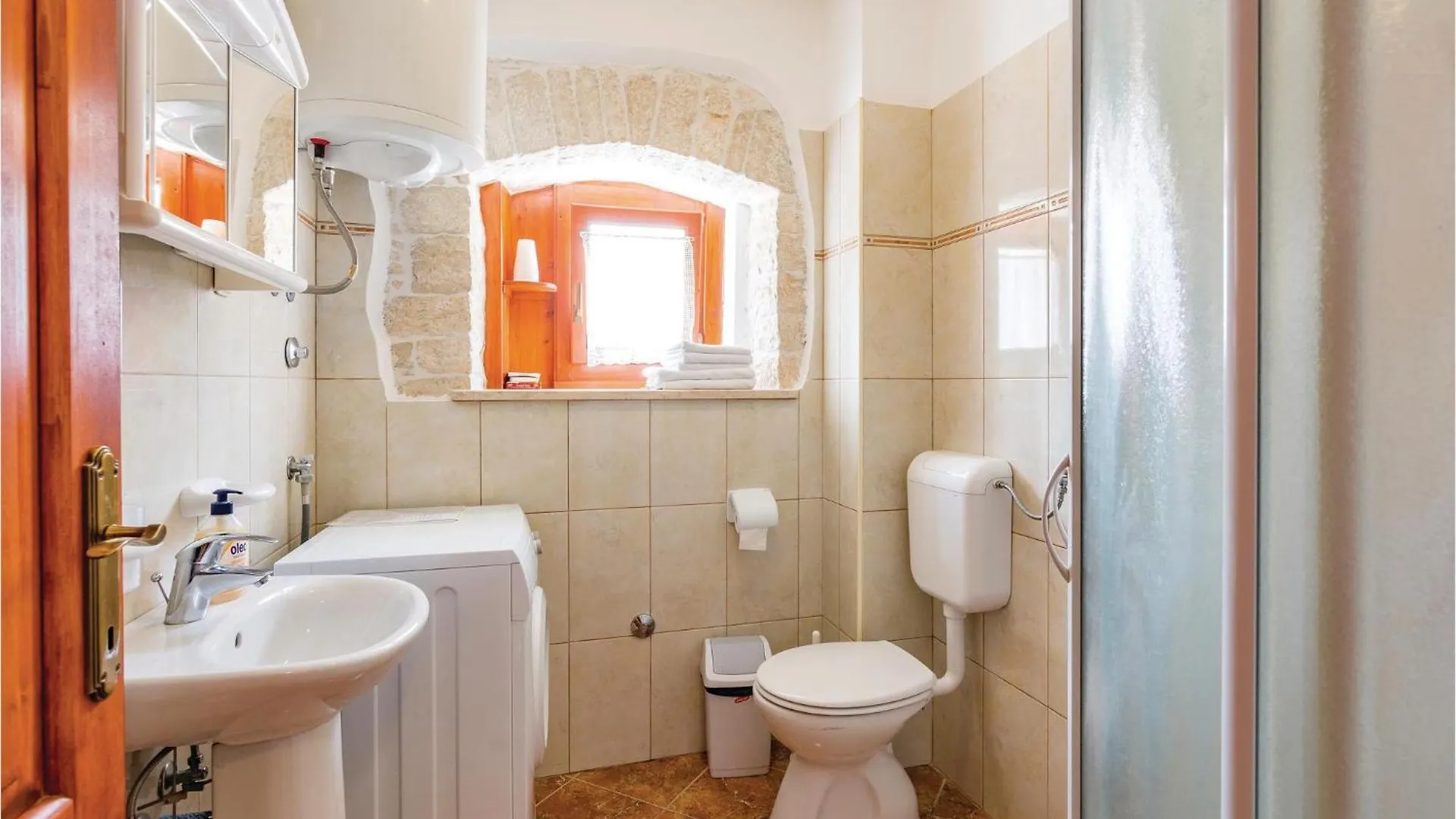 Gorgeous Home In Butkovici With Kitchen 펜션 Butkovići