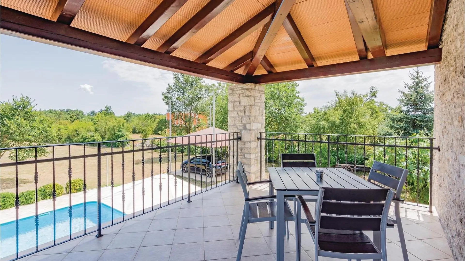 Gorgeous Home In Butkovici With Kitchen