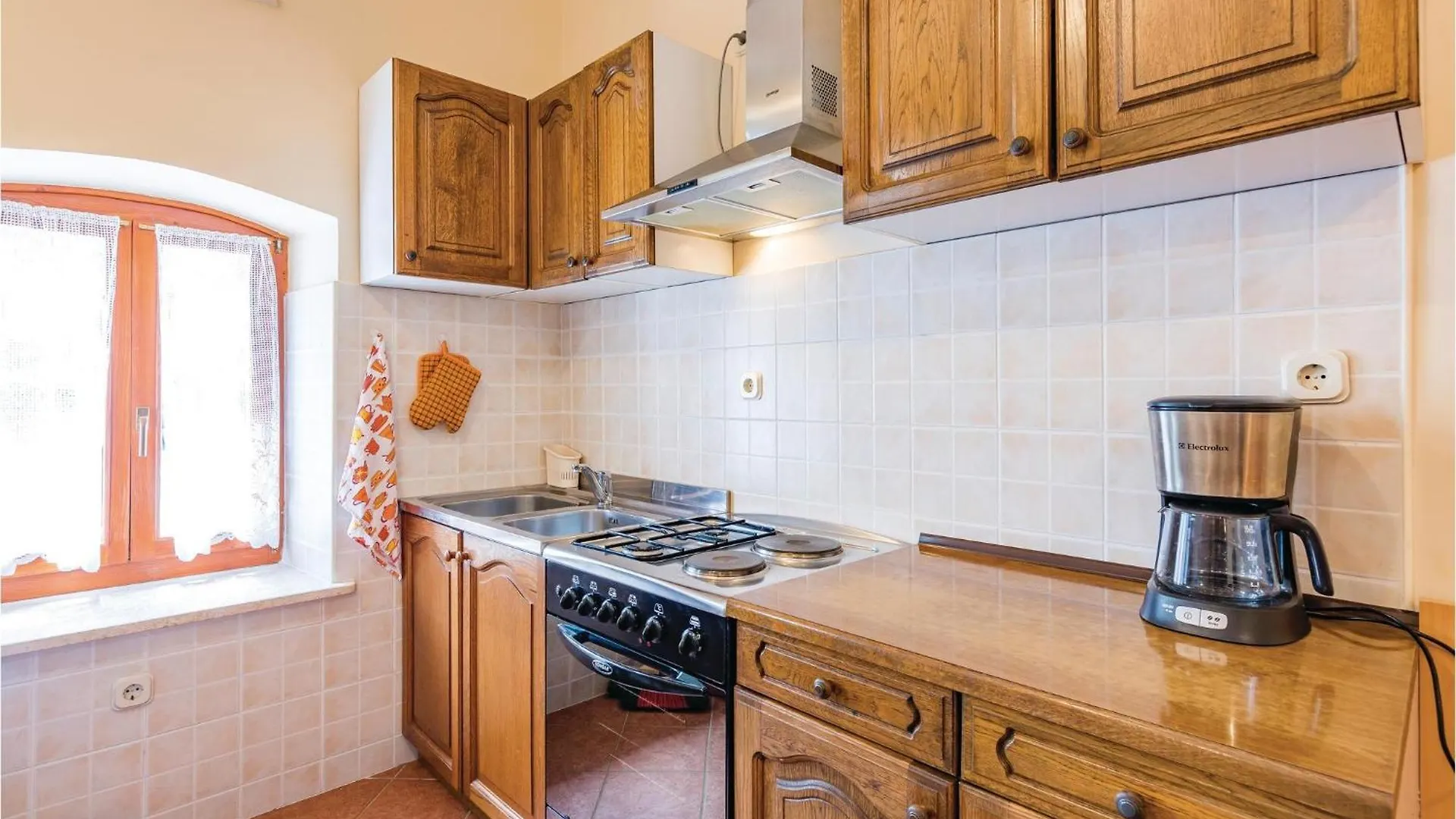펜션 Gorgeous Home In Butkovici With Kitchen