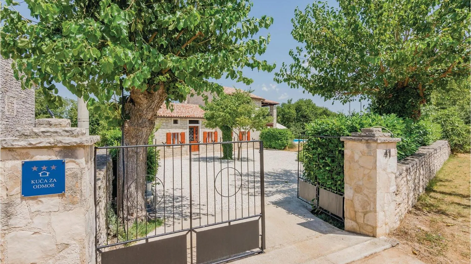 Gorgeous Home In Butkovici With Kitchen Butkovići