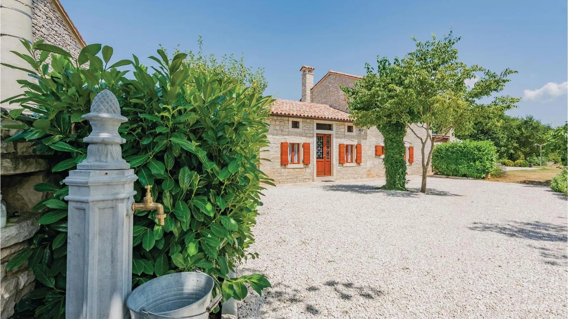 Gorgeous Home In Butkovici With Kitchen 0*, Butkovići