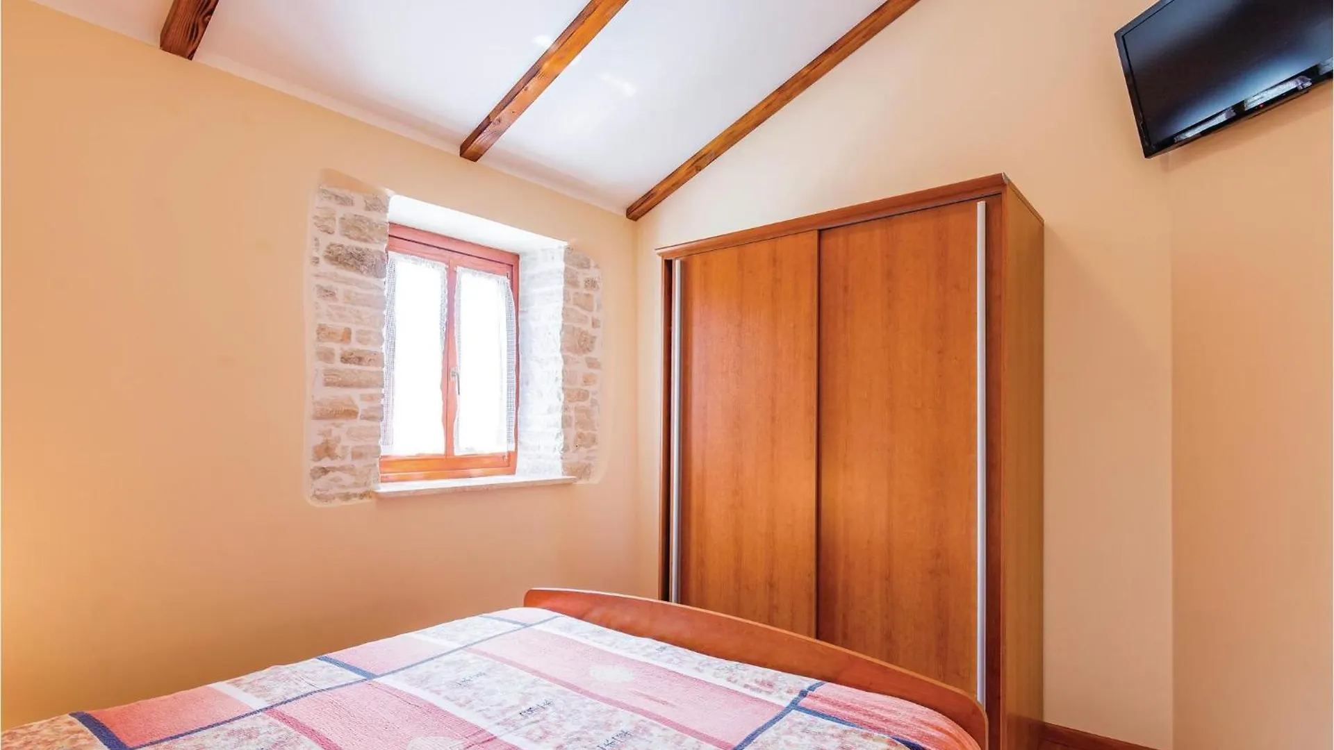 Gorgeous Home In Butkovici With Kitchen 펜션