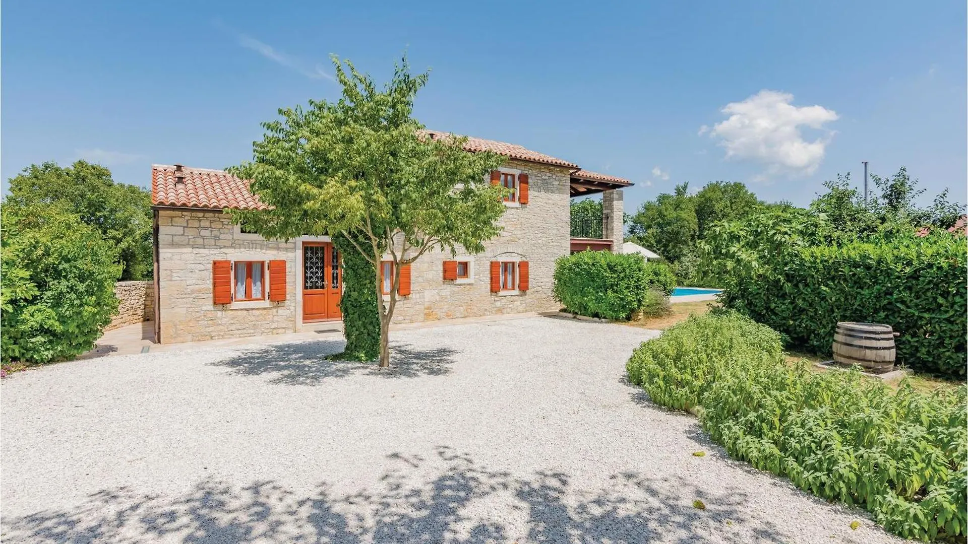 Gorgeous Home In Butkovici With Kitchen